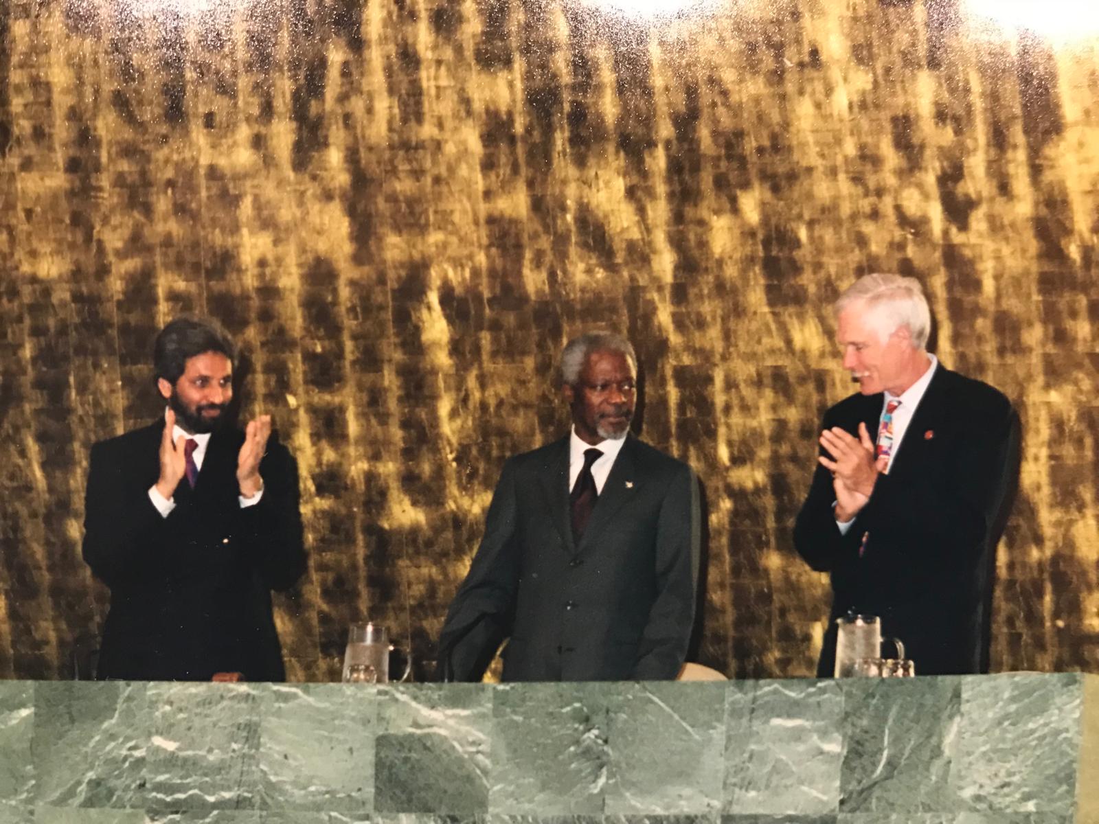 H.E. Bawa Jain, Kofi Annan, and Ted Turner receiving an ovation at the Millennium World Peace Summit